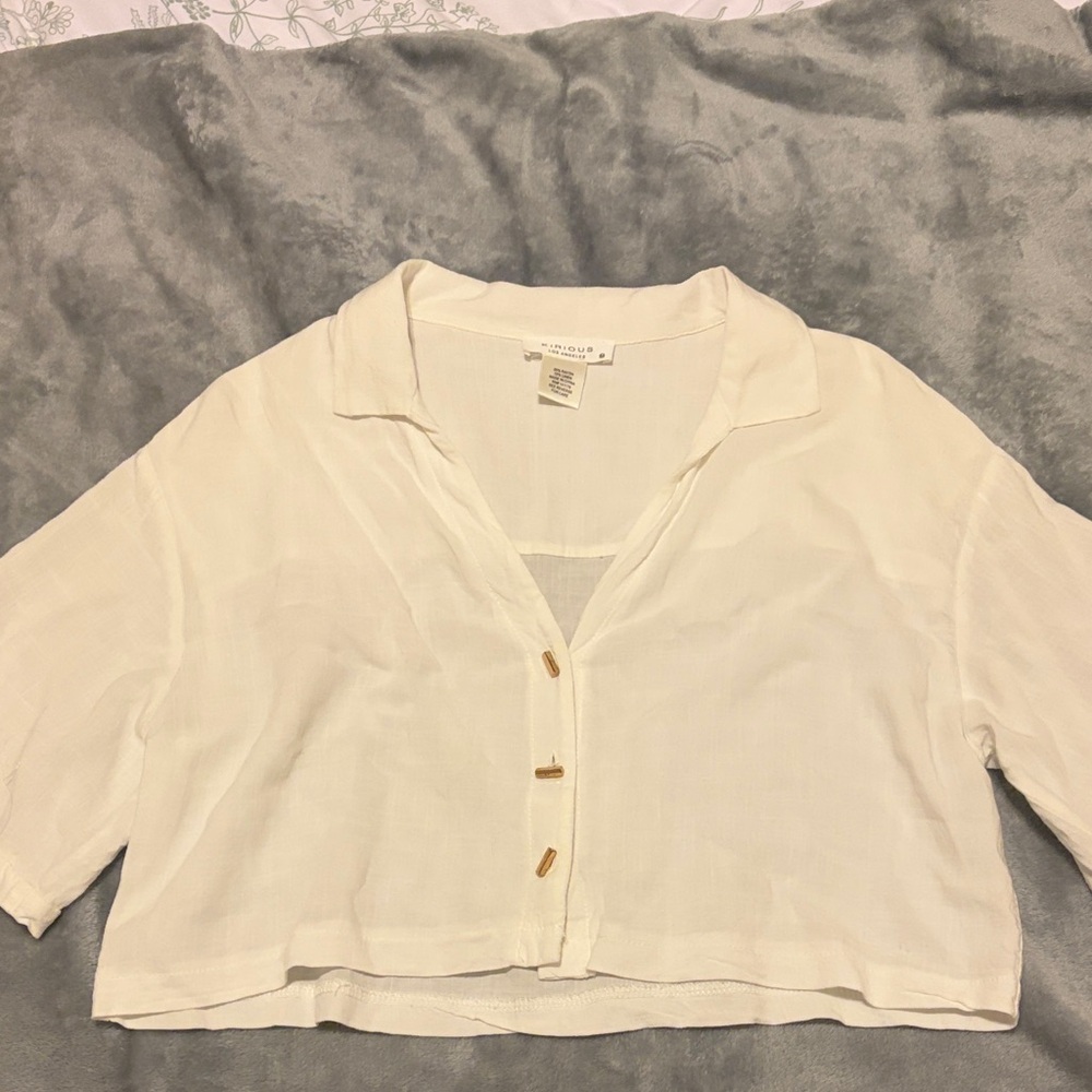 Women’s Elegant Cream Cropped Button-Down Shirt